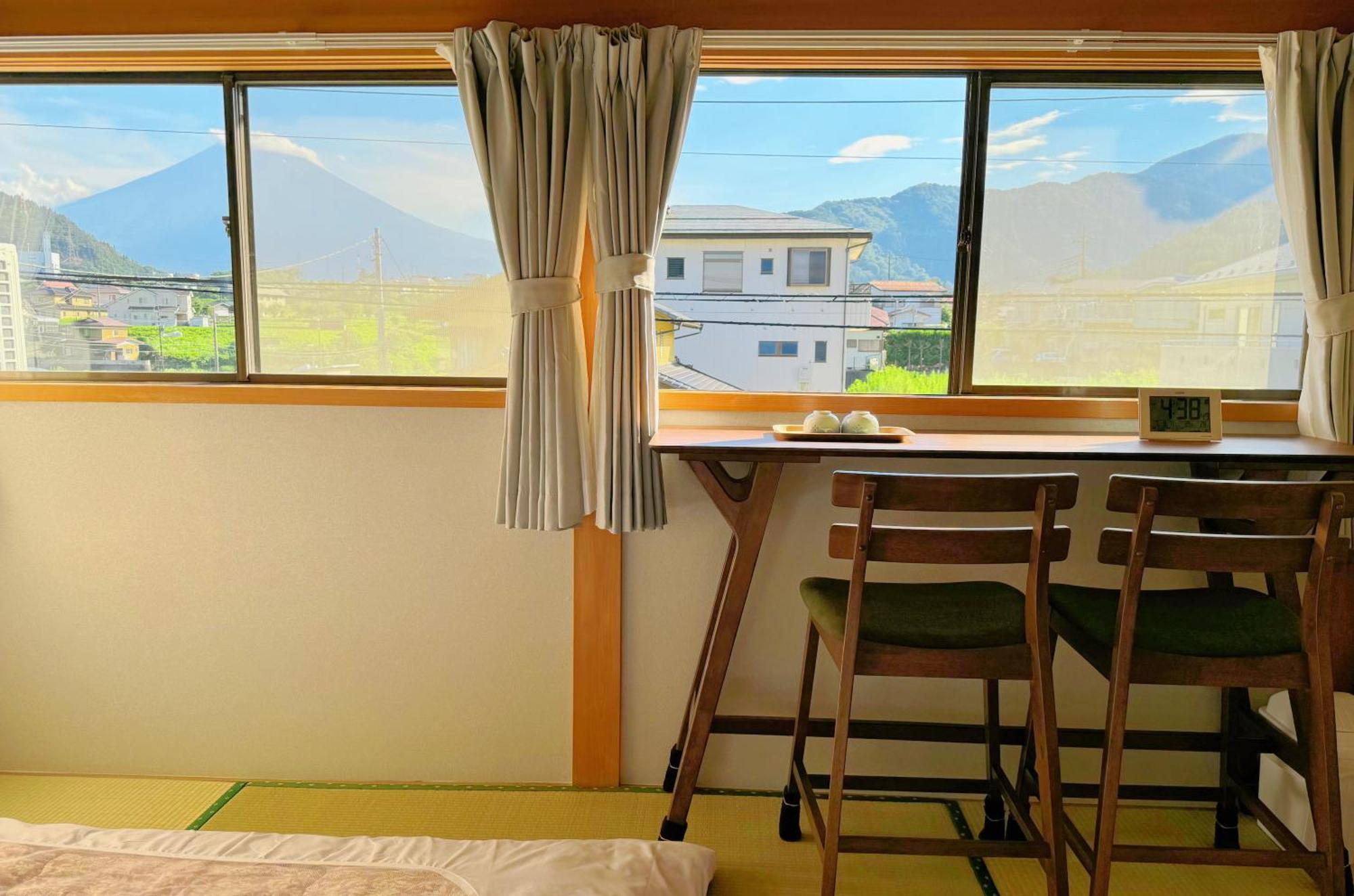 富士山を眺められる宿 ゲストハウス花水木 Nishikatsura Екстер'єр фото