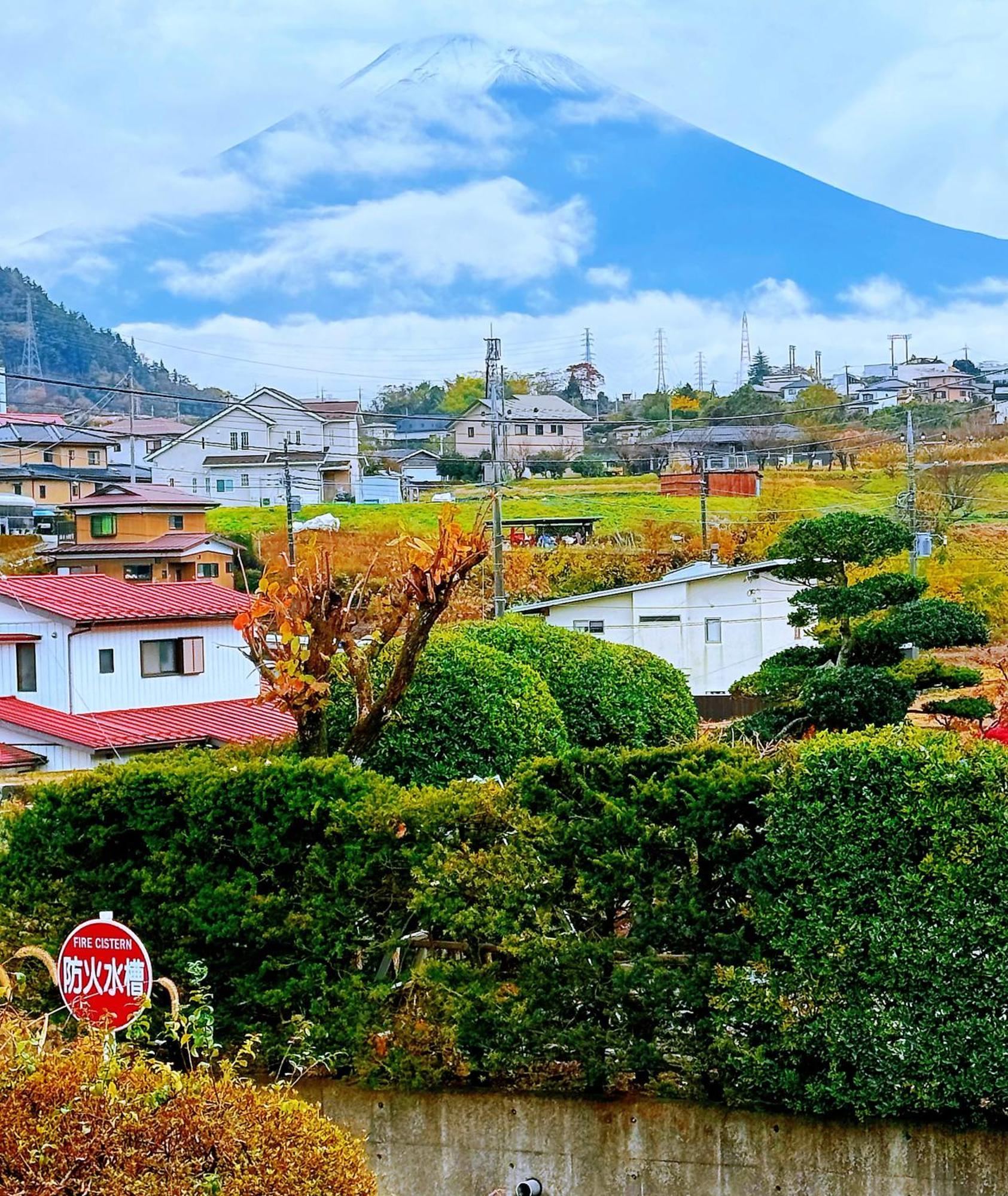 富士山を眺められる宿 ゲストハウス花水木 Nishikatsura Екстер'єр фото
